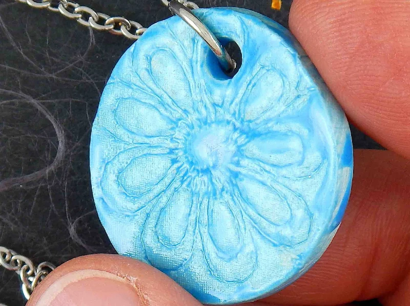 infinity pendant necklaces for women -16-inch necklace with turquoise round ceramic pendant handmade in Montreal, lace flower pattern, stainless steel chain