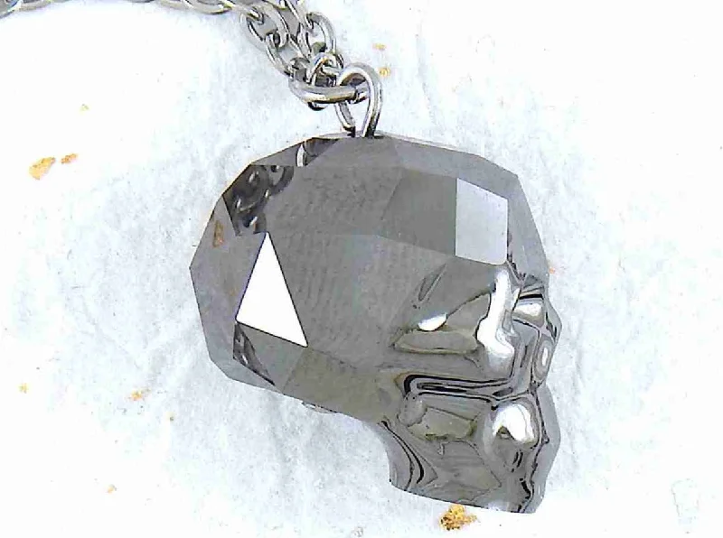 Dark gray (regular chain)