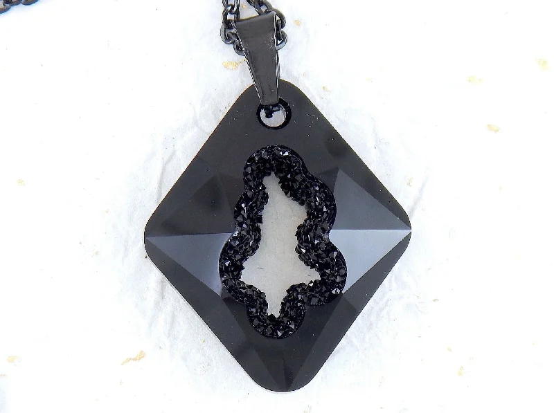 casual necklaces for women -20-inch necklace with 35mm Jet black Swarovski crystal Rhombus lozenge pendant, geode center, black stainless steel chain